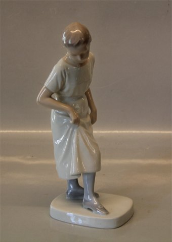 B&G Figurine B&G 1694 Girl 23 cm, IPI, Art Nouveau
