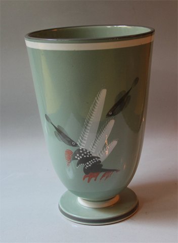 Levant Aluminia kunstfajance 1906-1540 Vase 25,5 cm, Levant Nils Thorsson 
1938-1940 Kunststengods med tang / koral / fiskedekoration