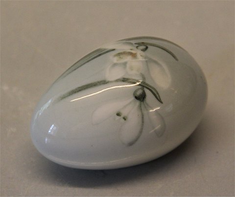 B&G 693 Porcelain  Art Nouveau Egg with snowflower 7 cm
