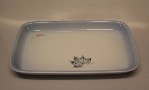 B&G Blue Faling Leaves porcelain 096 Tray oblong 24 x 15 cm
