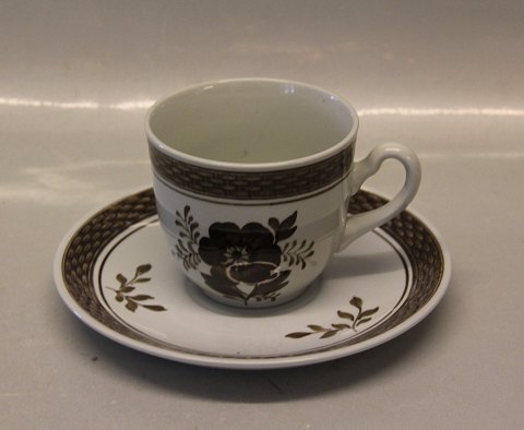 Brown  Tranquebar 0956-45 Large coffee cup 6.5 x 8 cm / 20 cl and saucer 
Aluminia Faience