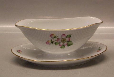 B&G Princess Margrethe apple flower porcelain 008 Sauceboat with handle 11 x 24 
cm 3.5 dl (311)