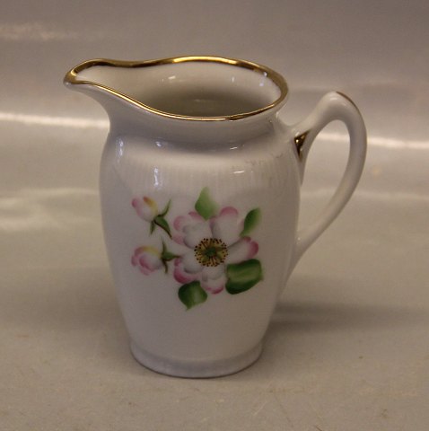 B&G Princess Margrethe apple flower porcelain 189 Creamer