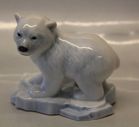 B&G Porcelain B&G 1996 Polar bear cup 8.5 x 10 cm Figurine of the year Limited 
edition  0854 of 5000