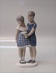 B&G 2183 Boy offering girl flowers  18,5 cm Claire Weiss 1933