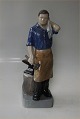 Royal Copenhagen figurine 4502 RC Blacksmith 22,5 cm J.M. Nissen