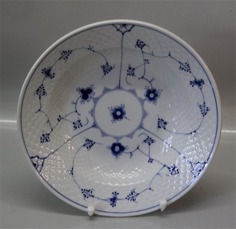 B&G Blue Traditional porcelain
Hotel 1008 Large soup rim plate 24.6 cm Hotel