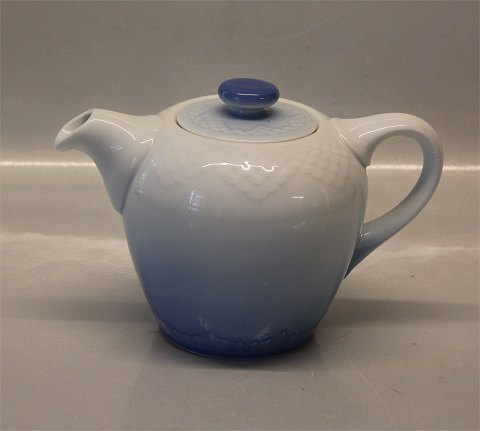1054 Small teapot 11 x 18 cm
 B&G Blue tone - seashell tableware Hotel
