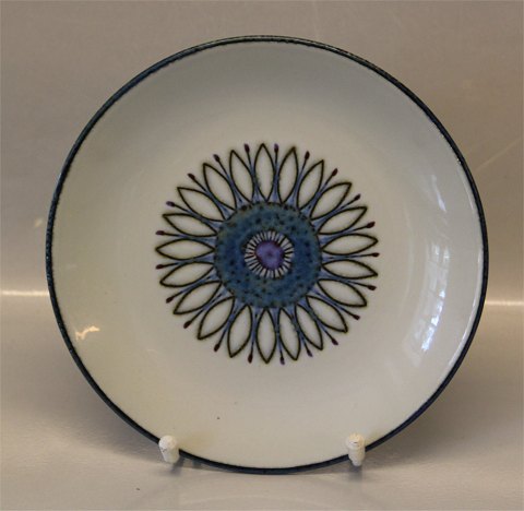 Royal Copenhagen Aluminia Faience 613-3489 Cakeplate18 cm Annette tea set, Berte 
Jessen 1966
