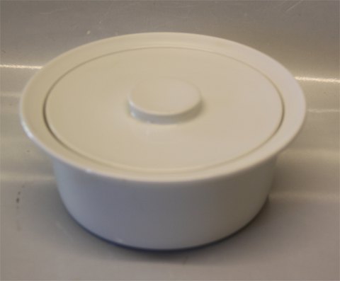 Hvidpot 6225 Kartoffelfad, rundt (577) 6,7 x 18,5 cm Kongelig Dansk porcelæn  
Design Grethe Meyer 
