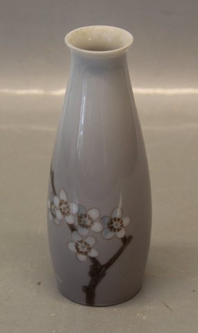 B&G Porcelain B&G 126 Art Nouveau Vase with berry branch in flower 13.5 cm
