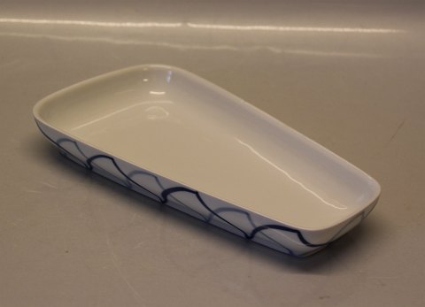 Small Dish  24 x 13.5 x 8 cm Dan-Ild 40 Blue Flame Harlequin 
