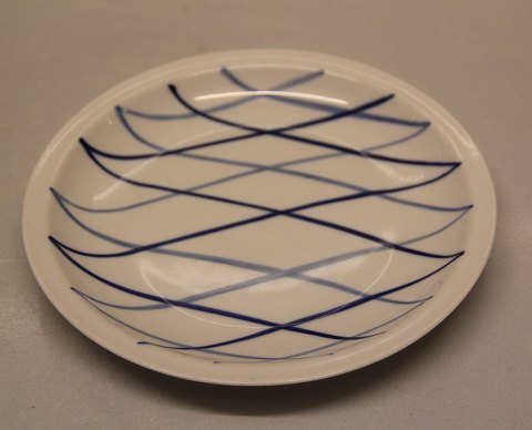 Cake plate 17 cm, flat rim Dan-Ild 40 Blue Flame Harlequin Plates with flat rim 
