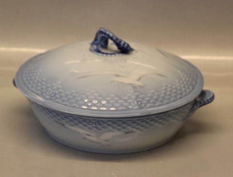 B&G Seagull Porcelain without gold 005 a Covered dish, low  3.5 dl (511)

