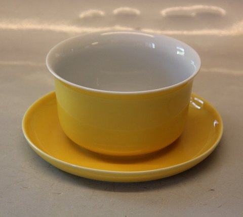 Polar, Desiree Gravy boat, round on fixed stand 8 x 17 cm, yellow