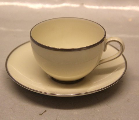 Aladdin Bing & Grøndahl B&G 102 Cup 5.5 x 8.5 cm and saucer (305)
