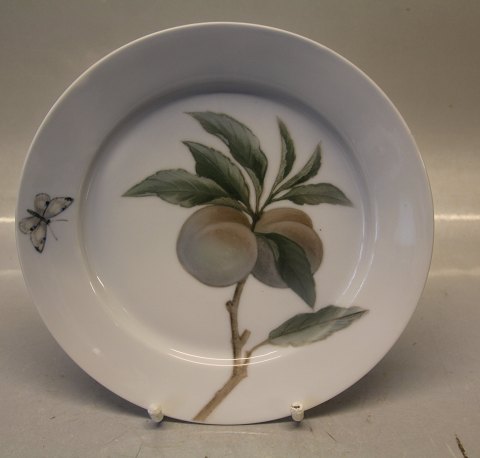 Royal Copenhagen  Art nouveau Fruit plates 22 cm 9020
