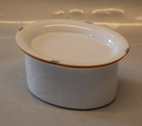 B&G Porcelain B&G Lidded Bowl 9 x 17 cm Bodil Manz (Lid 17.5 cm)