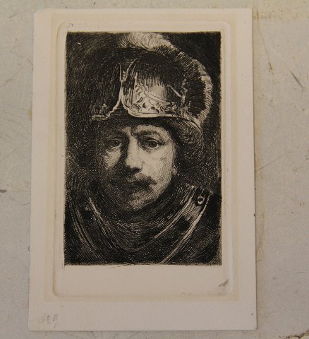 Nr 9. 1876 Mand med Kyrads og Hjelm efter Rembrandt. Der er trykt 4 eksplarer og 
pladen er udslebet Lysmål 11.2 x 7 cm 
 Frans Schwartz 1850-1917, maler og raderer