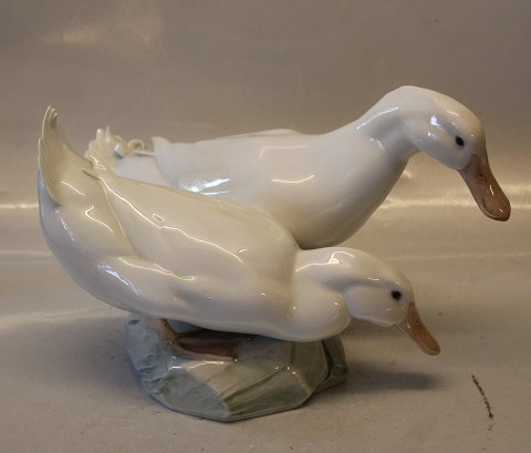 0412 RC Drake and duck C. F. Liisberg 1902 18 x 22 x 32 cm Royal Copenhagen