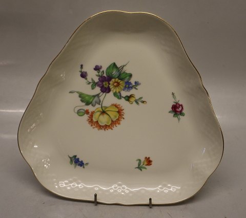 040 Triangular dish 25 cm B&G Saxon Flower Creme porcelain
