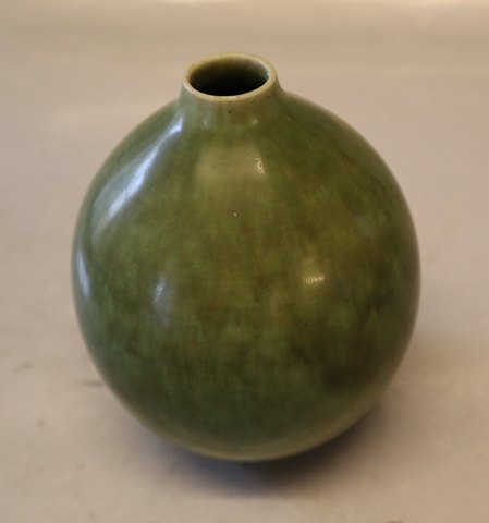 Saxbo 096 Green glazed vase 12 cm E.St.N. Eva Staehr Nielsen