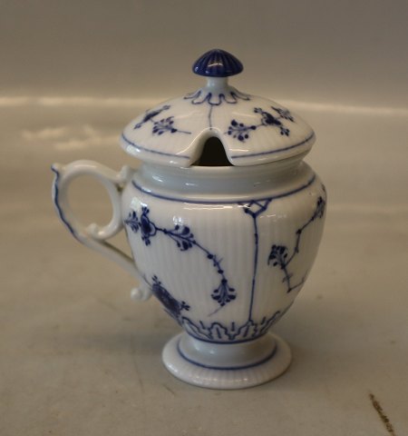 138-1 Mustard jar with lid 11.5 cm pre 1923 Blue Fluted Danish Porcelain
