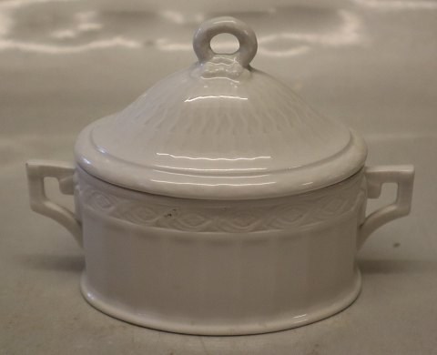 1212-11561 Sugar bowl with lid 17.5 cl 4.8 x 13 cm (1114141) White Fan Royal 
Copenhagen  Dinnerware