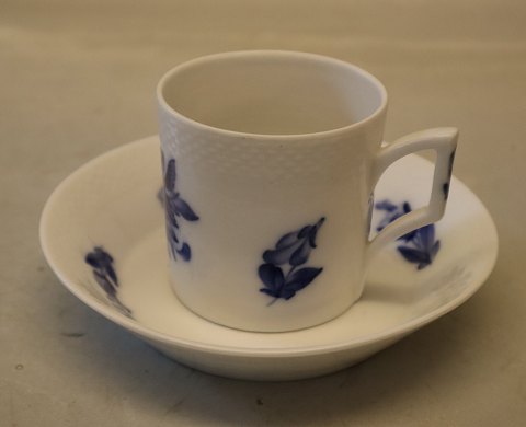 8043-10 Cup cylinder-shaped 6 x 6 cm, and saucer 13.3 cm Danish Porcelain Blue 
Flower braided Tableware