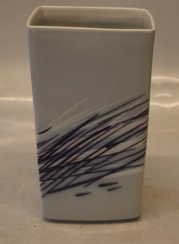 22785 Kgl. Vase 18 x 9,5 cm Ivan Weiss nov. 1984 Royal Copenhagen
