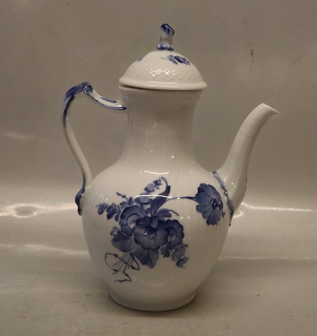 1794-10 Kaffekande 25,5 cm  Royal Copenhagen Blå Blomst Svejfet