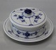 B&G Blue Traditional porcelain
Antique ribbed sugar bowl on fixed stand 11 cm 196?