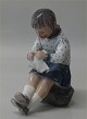 Dahl Jensen 1197 Girl knitting (DJ) 14 cm Grethe