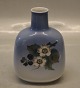 288-4646 RC Vase: Blackberry flower branch 15 cm Royal Copenhagen  
