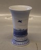 Royal Copenhagen Commemorative vase 14 cm  Danmark glemmer aldrig Ofret I har 
bragt  (WW 1) Denmark will never forget your sacrifice ) 
