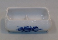 Klosterkælderen - Danish Porcelain Blue Flower braided Tableware