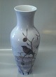 Royal Copenhagen 
RC 1950-12 Vase with birds 42.5 cm