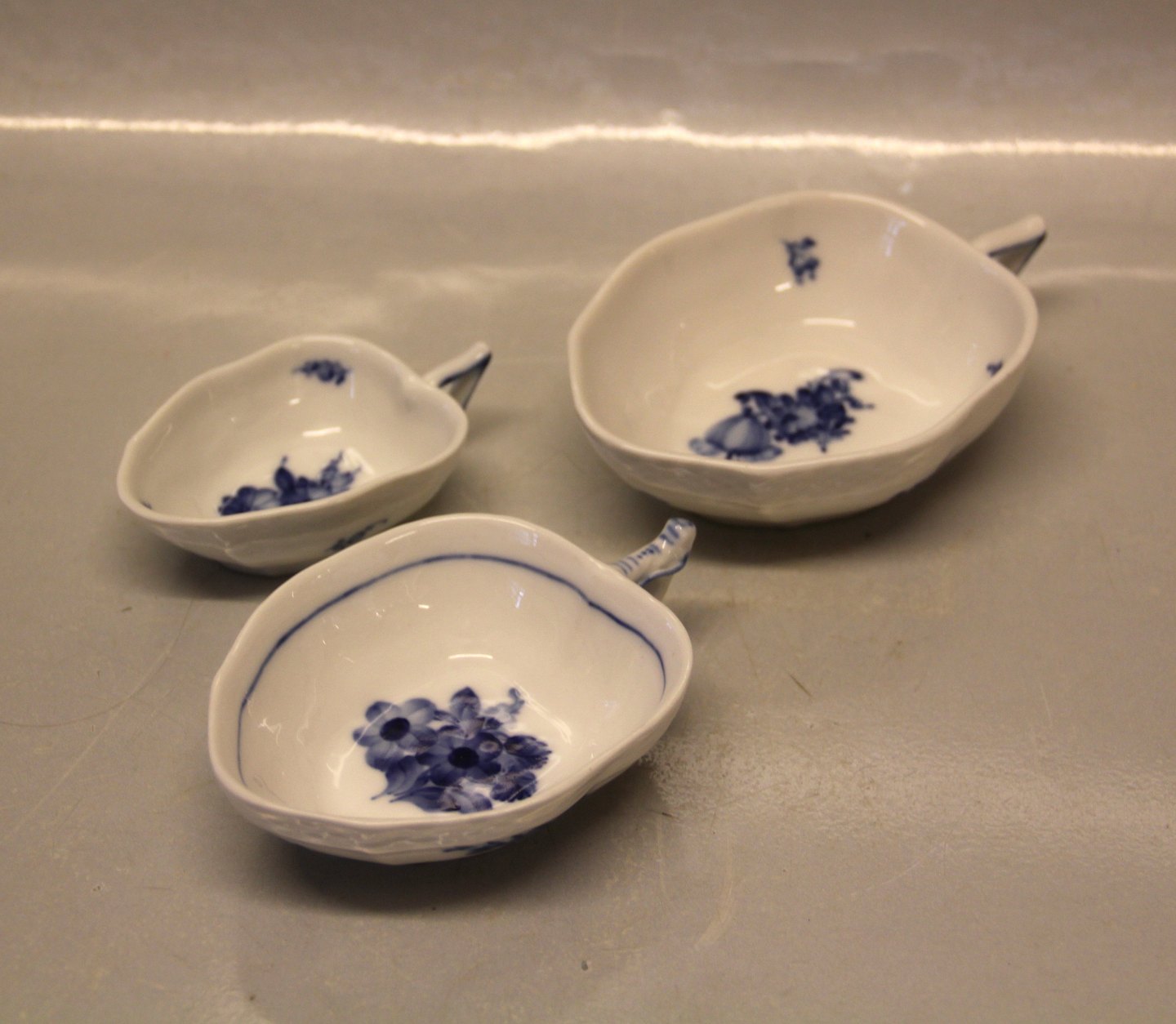 Klosterkælderen - Danish Porcelain Blue Flower braided Tableware